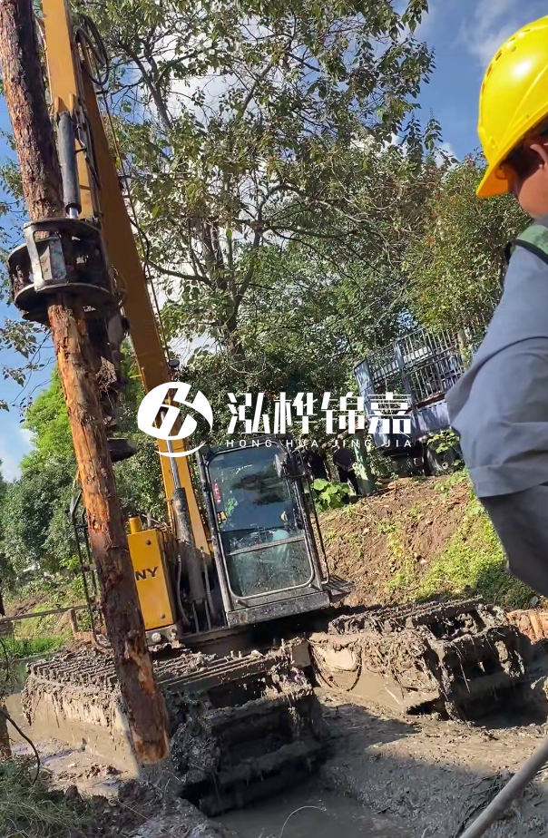 景德鎮(zhèn)河道清淤專業(yè)施工-狹窄河道挖機清理河道的方法？
